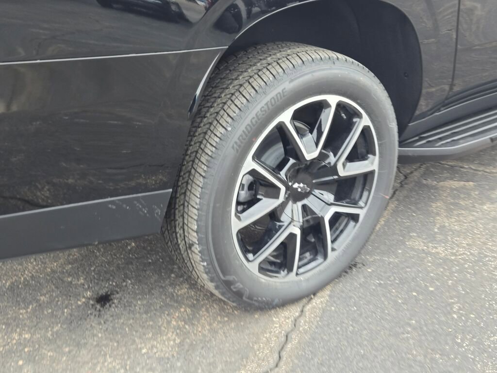 New 2026 Chevrolet Suburban RST w/ Comfort Package image 13