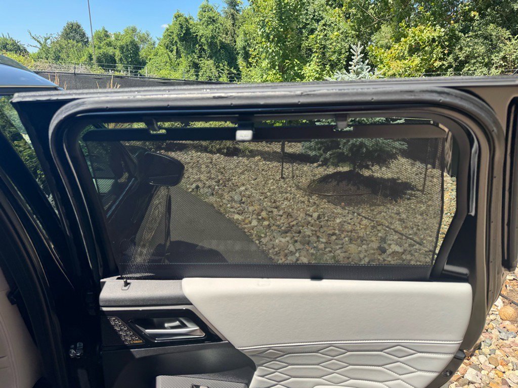 Used 2025 Mitsubishi Outlander AWD image 16