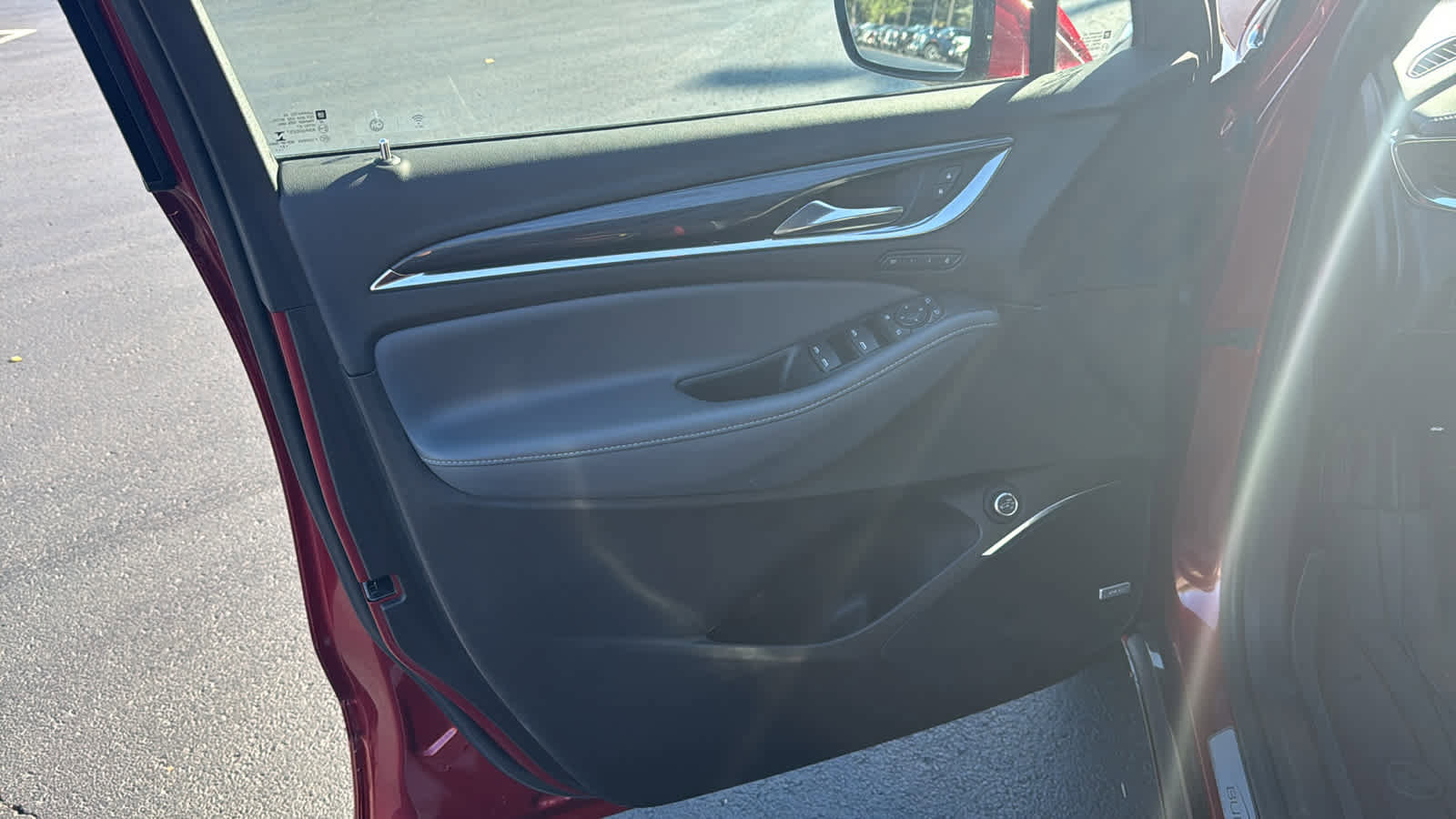 Used 2022 Buick Enclave Premium w/ Surround and Sites Package image 5