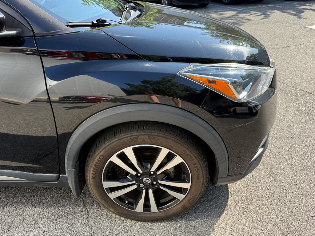 Used 2019 Nissan Kicks SR FWD image 9