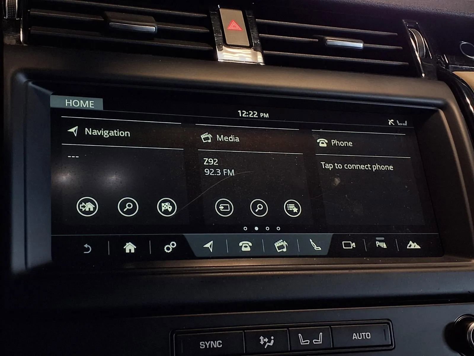 Used 2018 Land Rover Discovery SE image 23