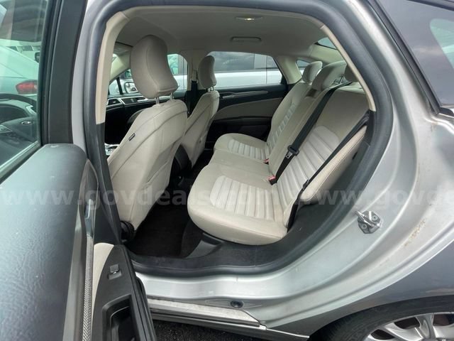 Used 2017 Ford Fusion S FWD image 21