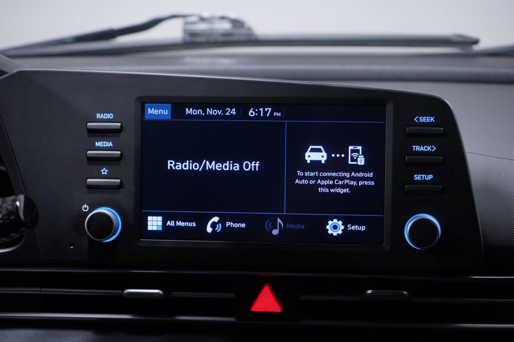 Used 2023 Hyundai Elantra SE w/ Cargo Package image 11