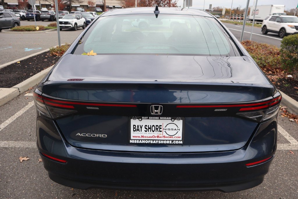 Used 2023 Honda Accord EX image 6