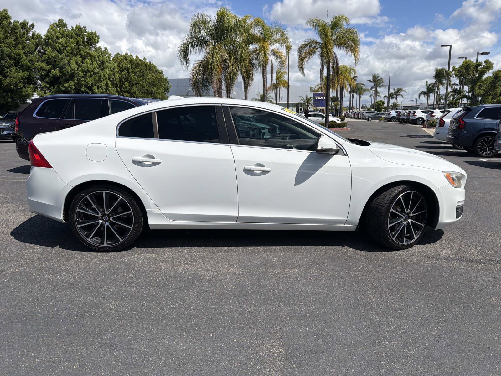 Used 2016 Volvo S60 T5 Premier w/ 19" Sport Package FWD image 4