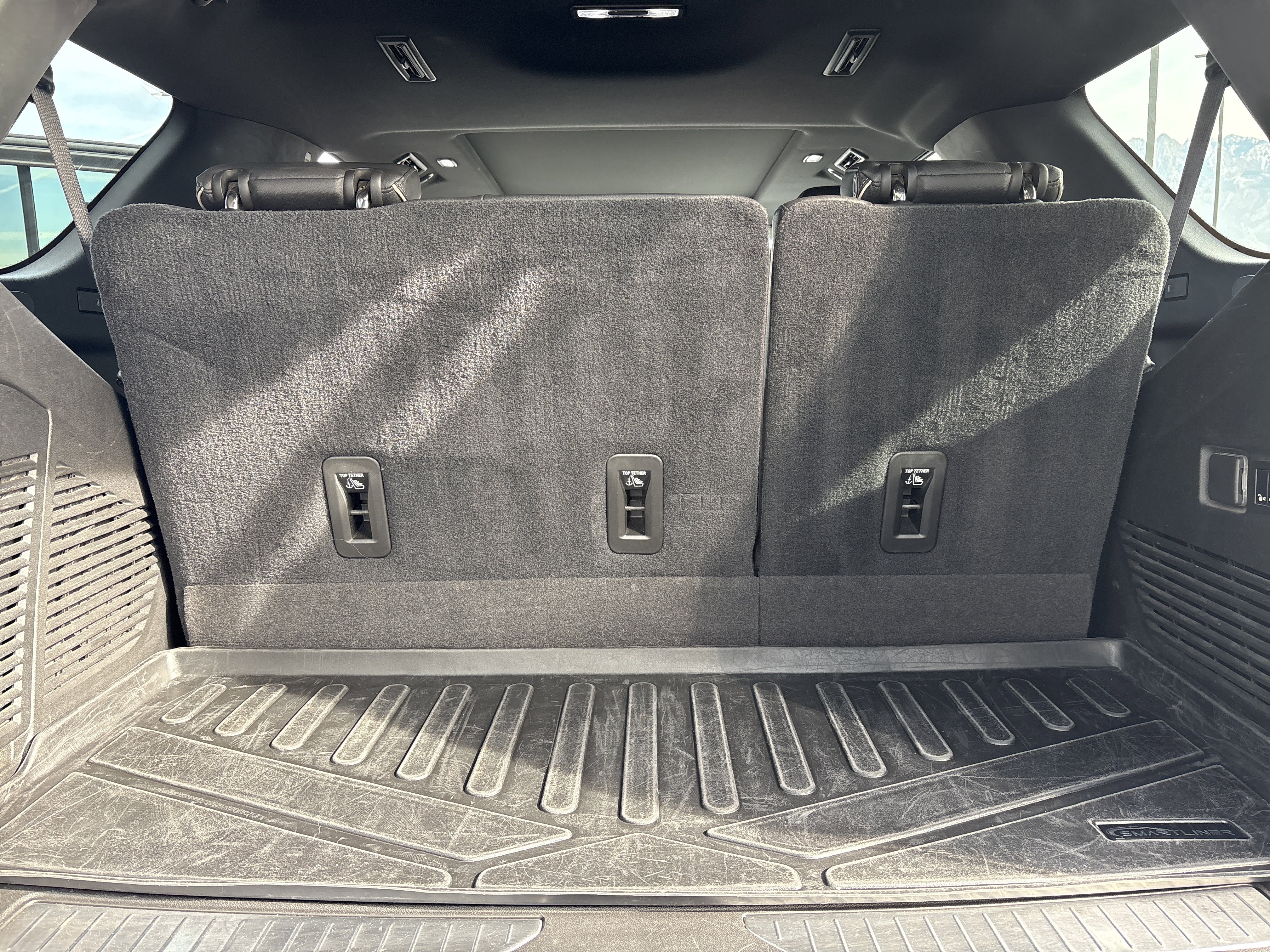 Used 2021 Chevrolet Tahoe Premier w/ Premium Package image 27