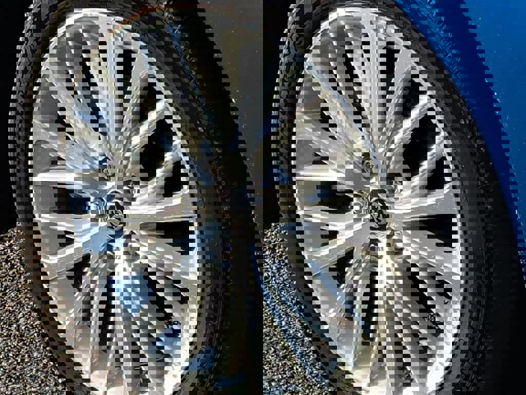 Used 2020 Toyota Camry XLE image 21