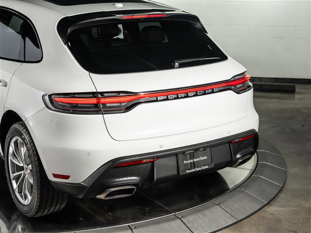 Used 2025 Porsche Macan image 29