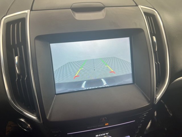 Used 2018 Ford Edge Titanium image 18