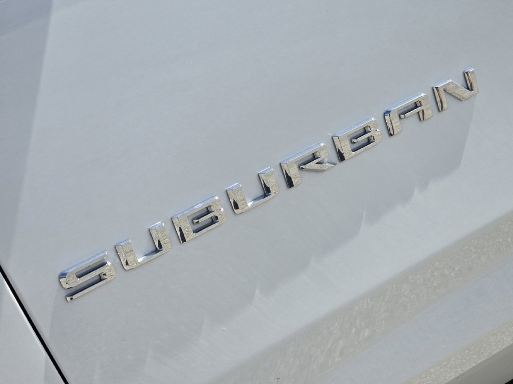 Certified 2025 Chevrolet Suburban High Country AWD/4WD image 11