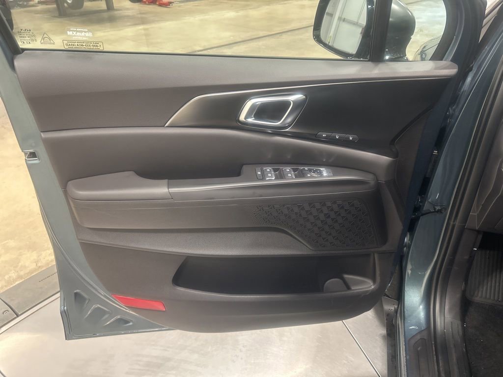 New 2026 Kia Carnival SX w/ SX Dark Edition Package image 12