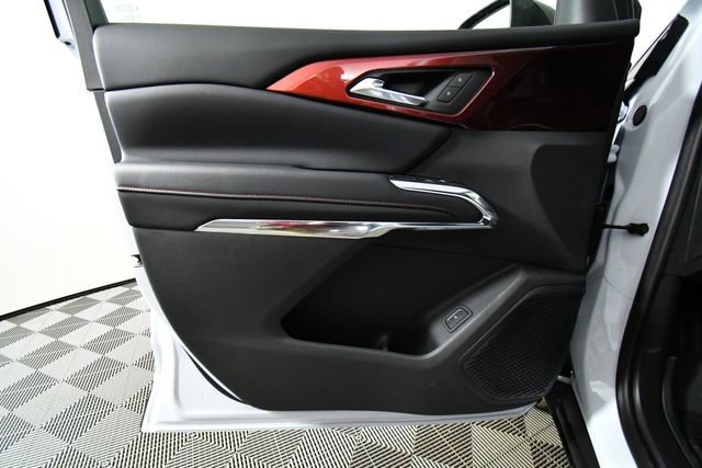 New 2026 Chevrolet Traverse Z71 w/ LPO, Floor Liner Package image 21