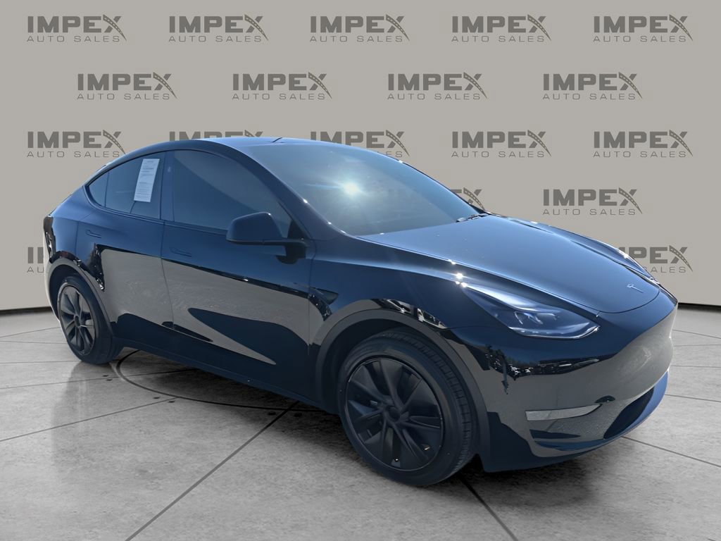 Used 2025 Tesla Model Y Long Range RWD image 7