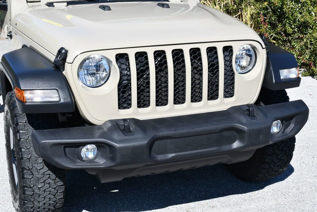 Used 2020 Jeep Gladiator Sport w/ Trailer Tow Package image 40