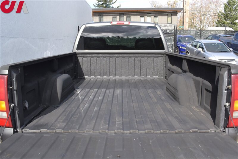 Used 2002 Chevrolet Silverado 2500 LS w/ Electrical Convenience Pkg AWD/4WD image 21
