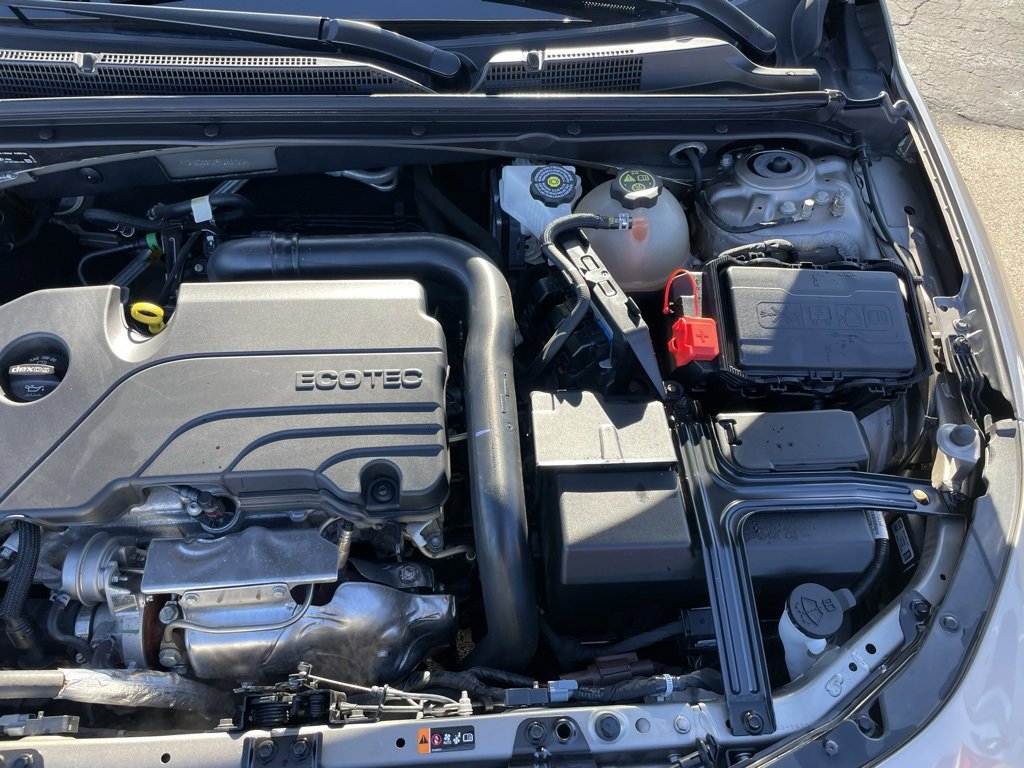 Used 2023 Chevrolet Malibu LT image 38