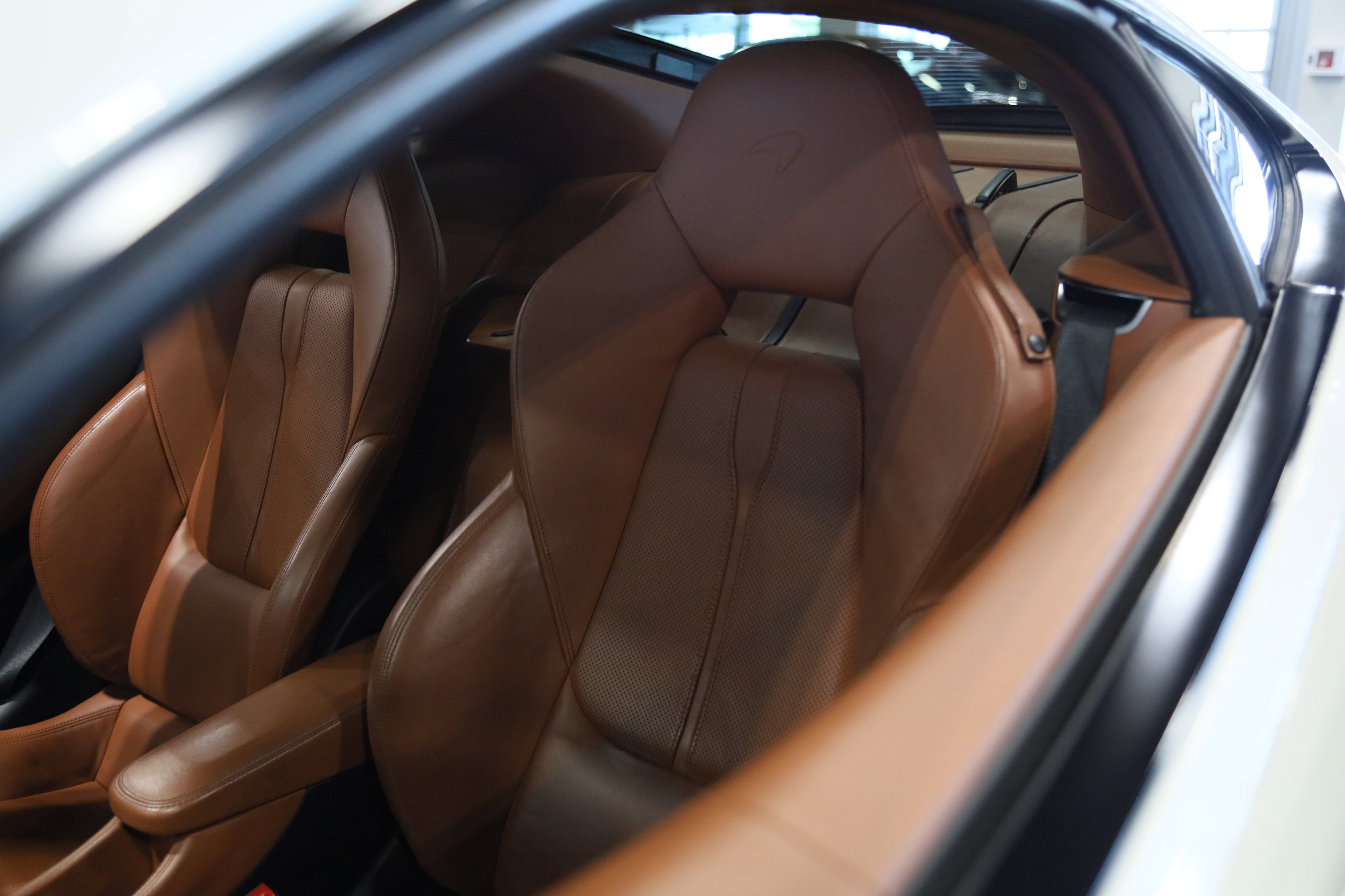 Used 2017 McLaren 570S RWD image 17