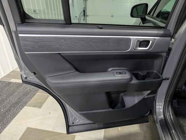 Used 2026 Hyundai Santa Fe Limited AWD/4WD image 9