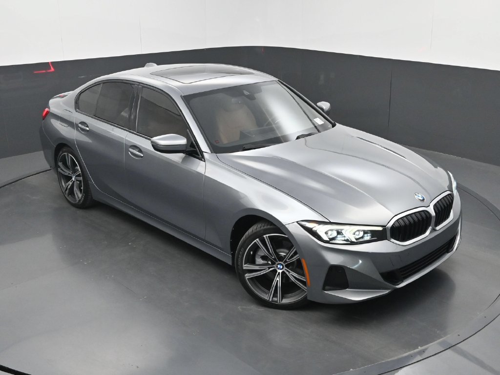 Used 2023 BMW 330i Sedan w/ Driving Assistance Package RWD image 32