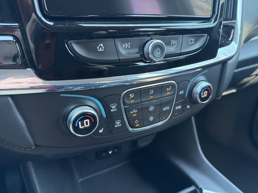 Used 2018 Chevrolet Traverse LT image 34