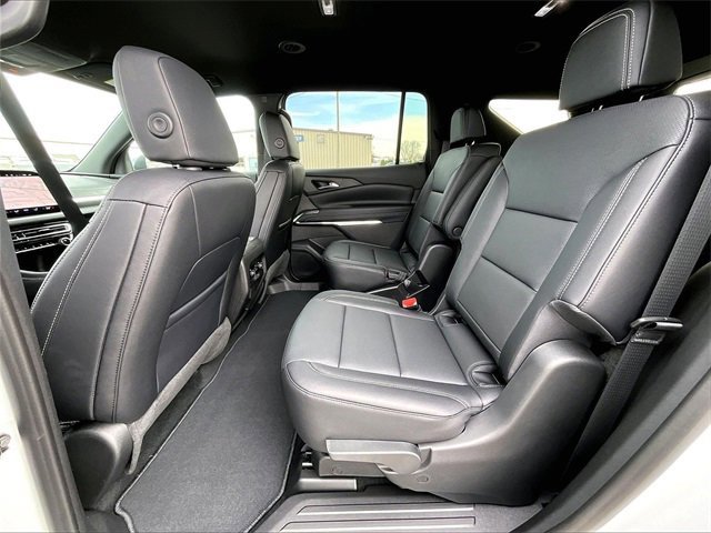 New 2026 Chevrolet Traverse LT w/ Midnight/Sport Edition image 13