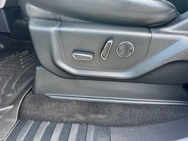 Used 2017 Ford F250 Lariat AWD/4WD image 10