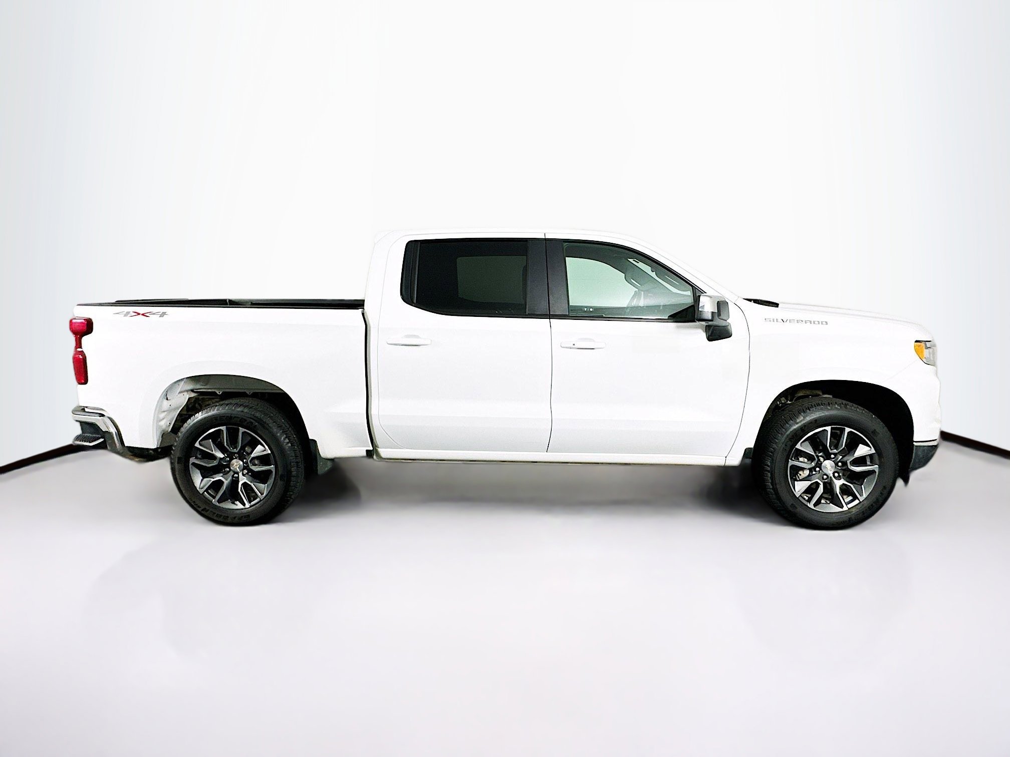 Used 2022 Chevrolet Silverado 1500 LT image 10