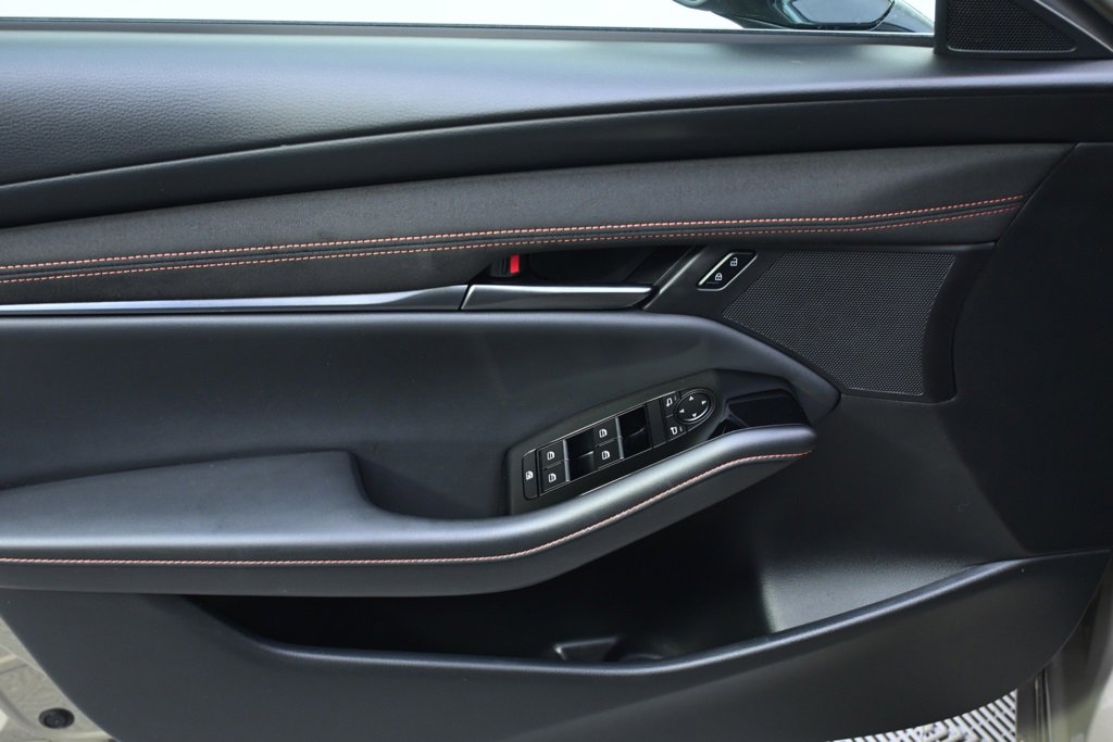 Certified 2025 MAZDA MAZDA3 Carbon image 22