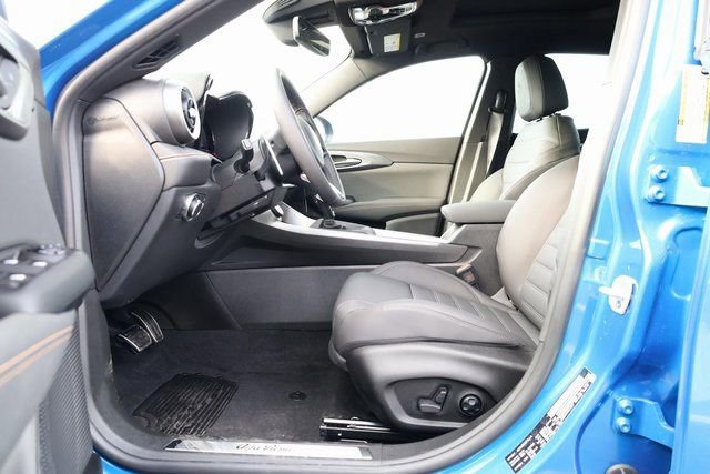 New 2025 Alfa Romeo Tonale Veloce w/ Premium Package image 12