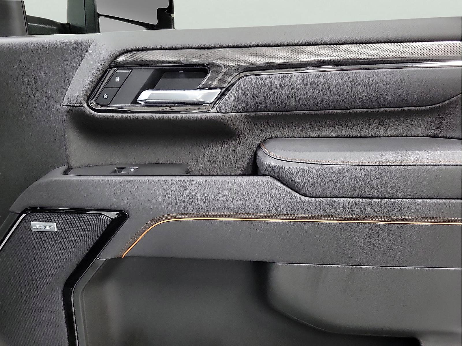 Used 2025 GMC Sierra 2500 AT4 w/ AT4 Premium Plus Package image 16