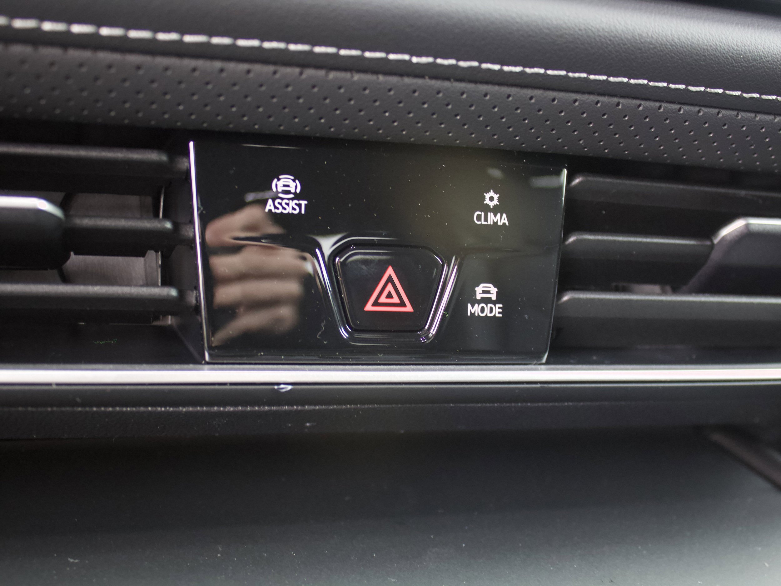 New 2026 Volkswagen Atlas SE AWD/4WD image 22
