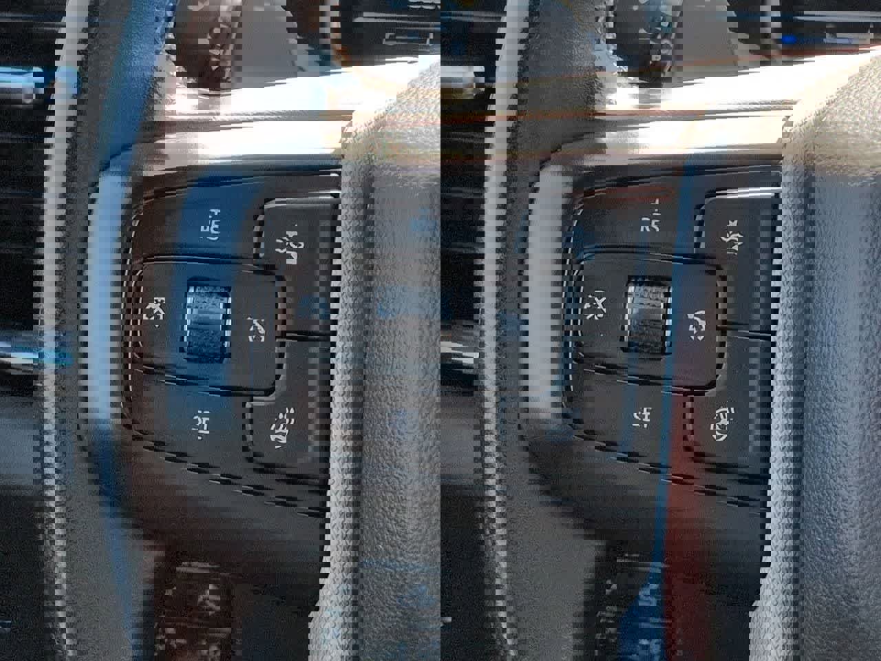 Used 2024 GMC Sierra 1500 Denali w/ Technology Package AWD/4WD image 24