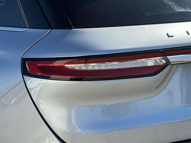 Used 2022 Lincoln Corsair AWD w/ Premium Package image 9