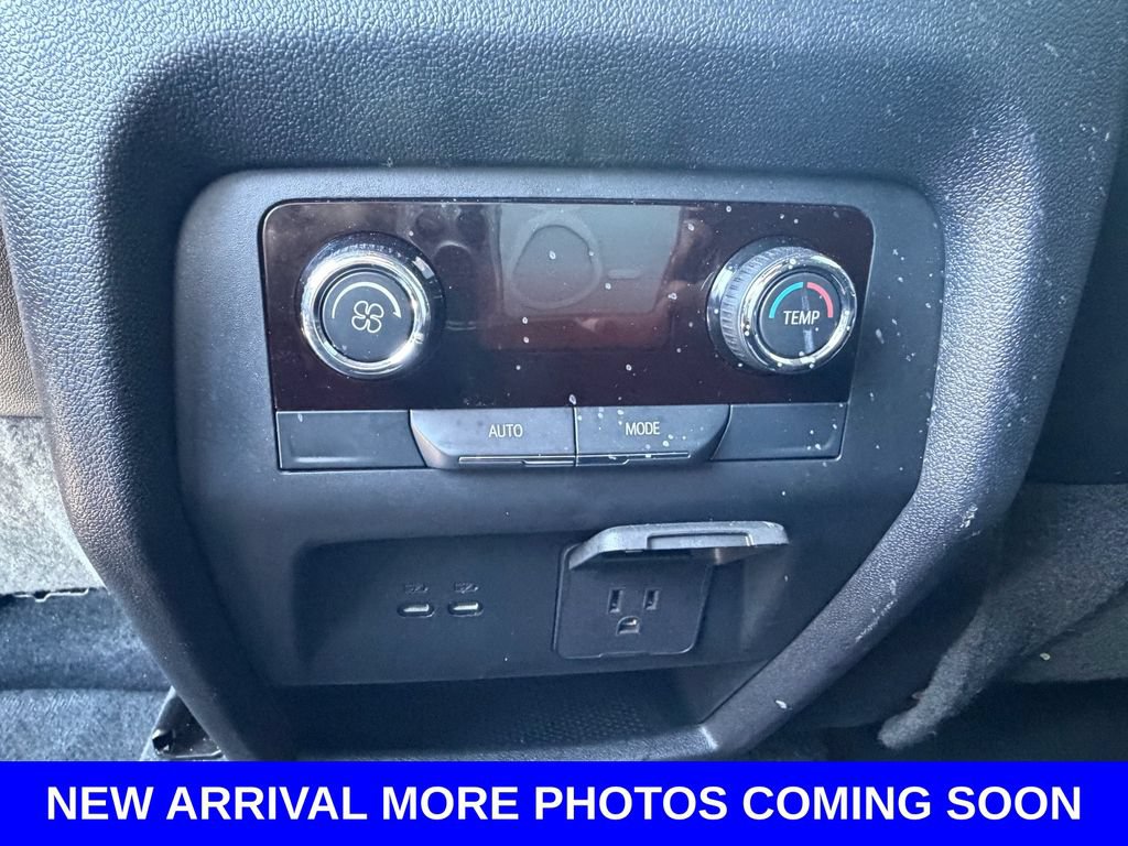 Used 2024 Chevrolet Traverse Z71 w/ Enhanced Driving Package AWD/4WD image 15
