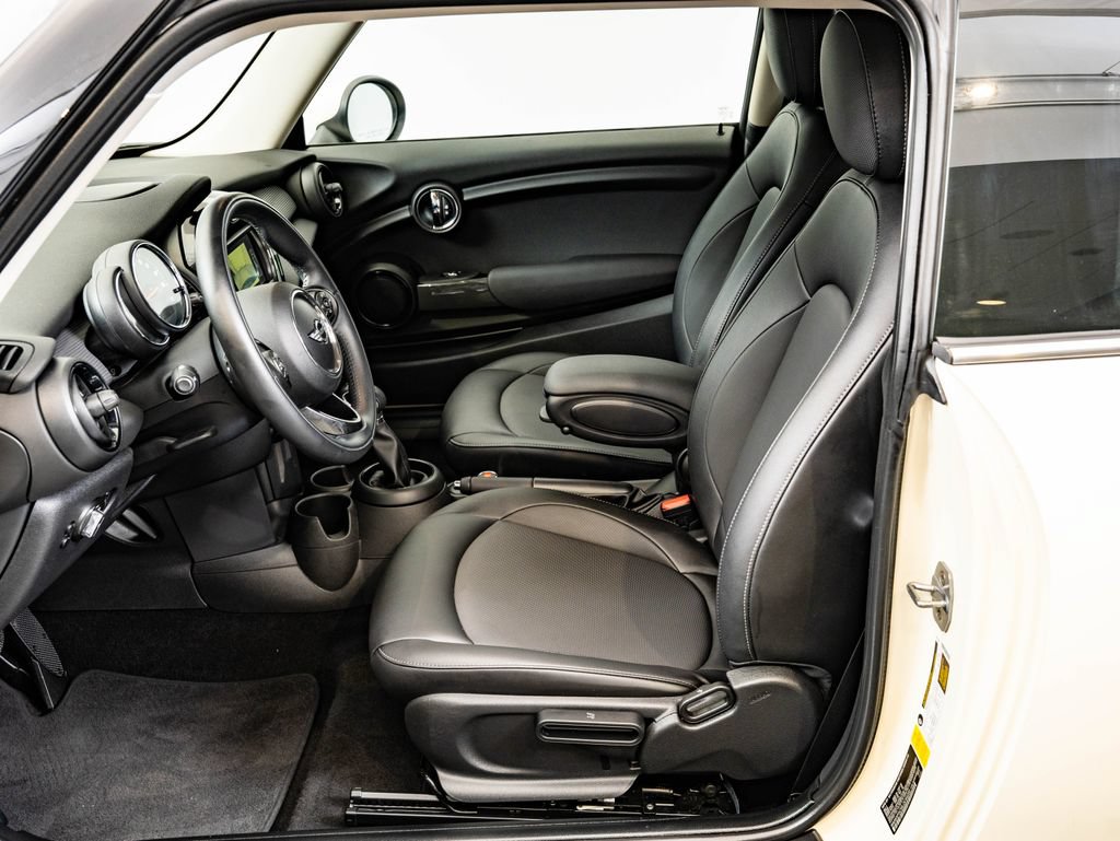 Used 2018 MINI Cooper 2-Door Hardtop FWD image 19