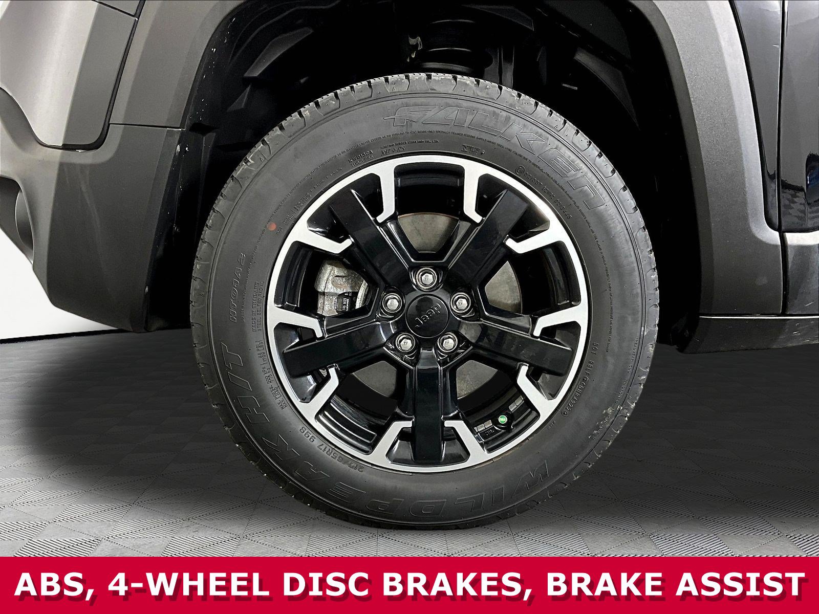 Used 2023 Jeep Renegade Trailhawk AWD/4WD image 30
