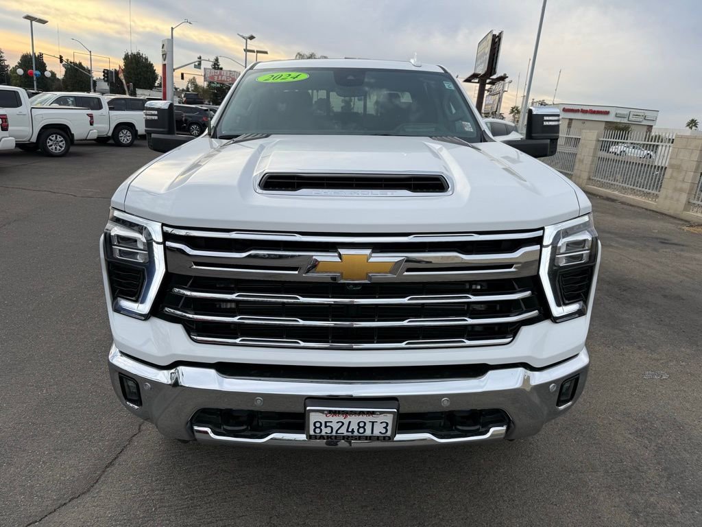 Used 2024 Chevrolet Silverado 2500 LTZ w/ LTZ Convenience Package image 2