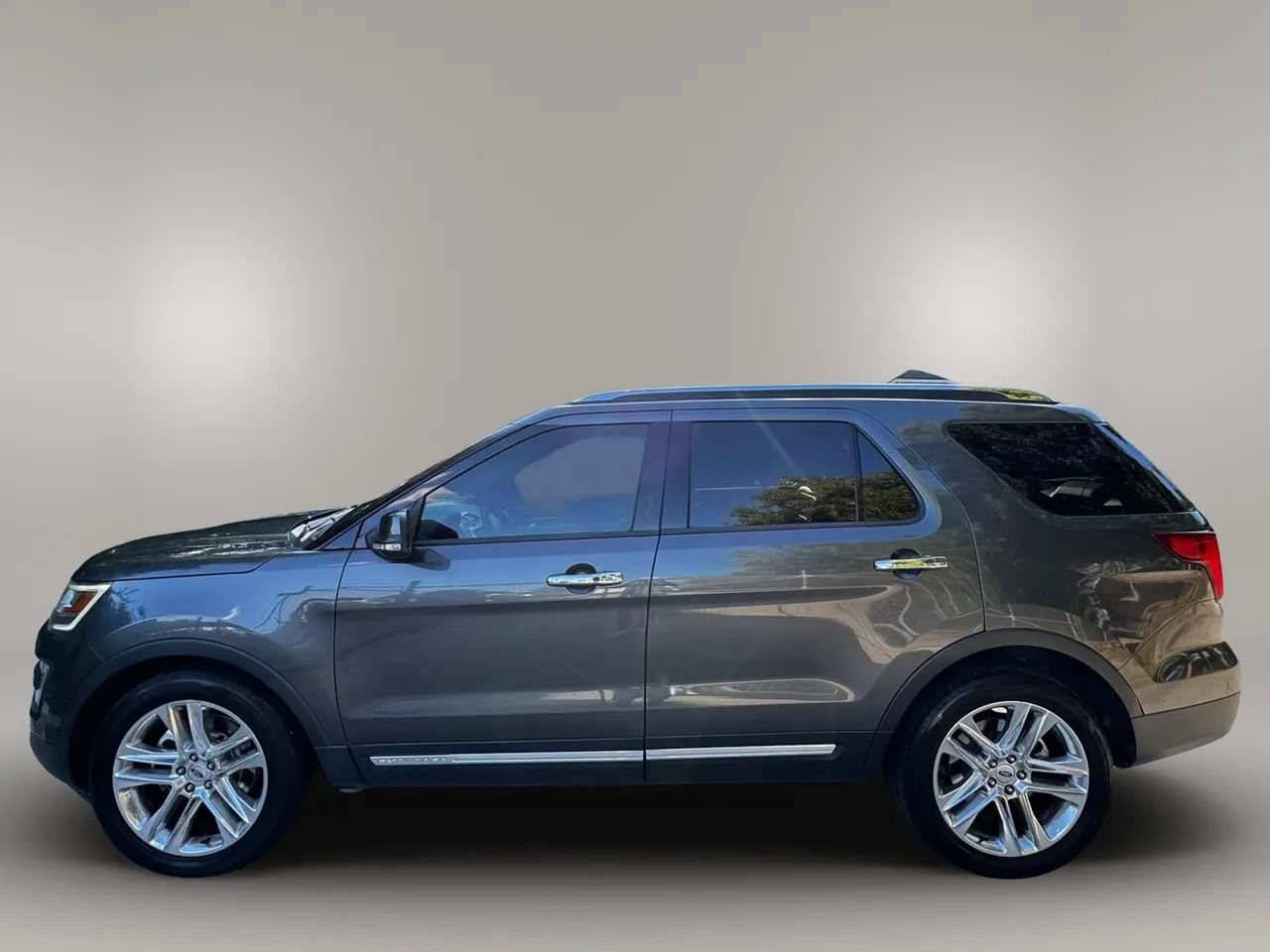 Used 2016 Ford Explorer Limited FWD image 5
