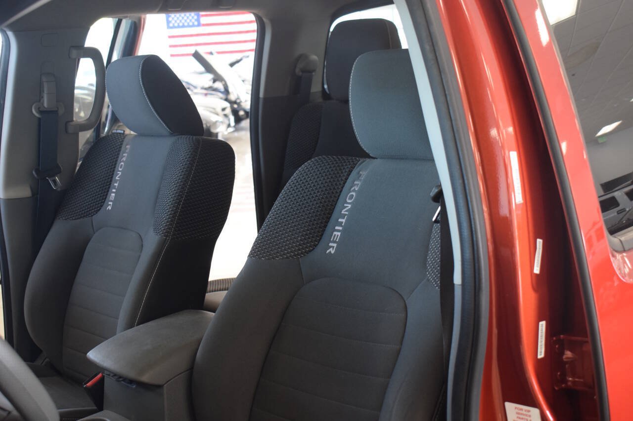 Used 2015 Nissan Frontier Desert Runner RWD image 60