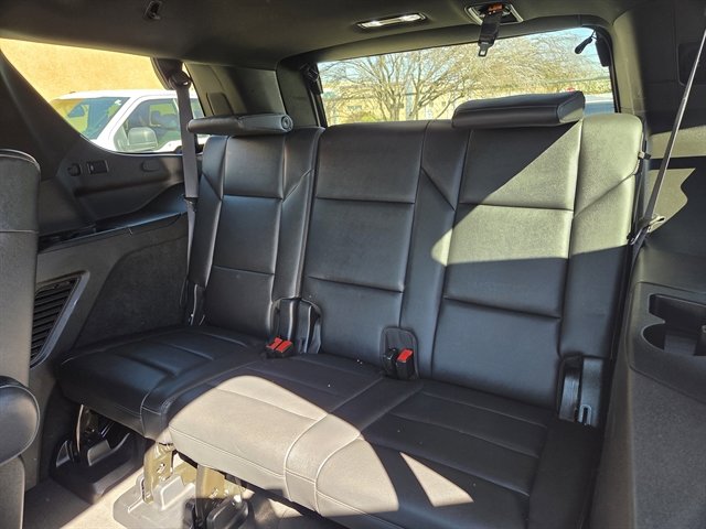 Used 2021 Cadillac Escalade Luxury AWD/4WD image 12