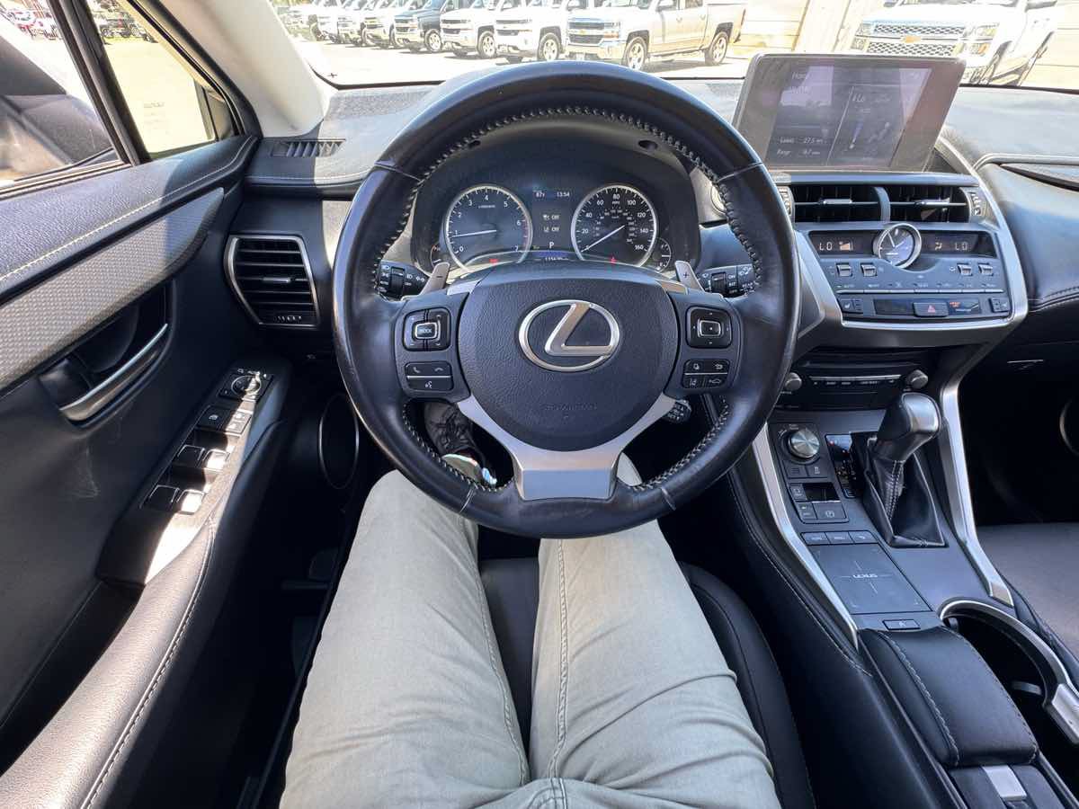 Used 2018 Lexus NX 300 FWD image 33
