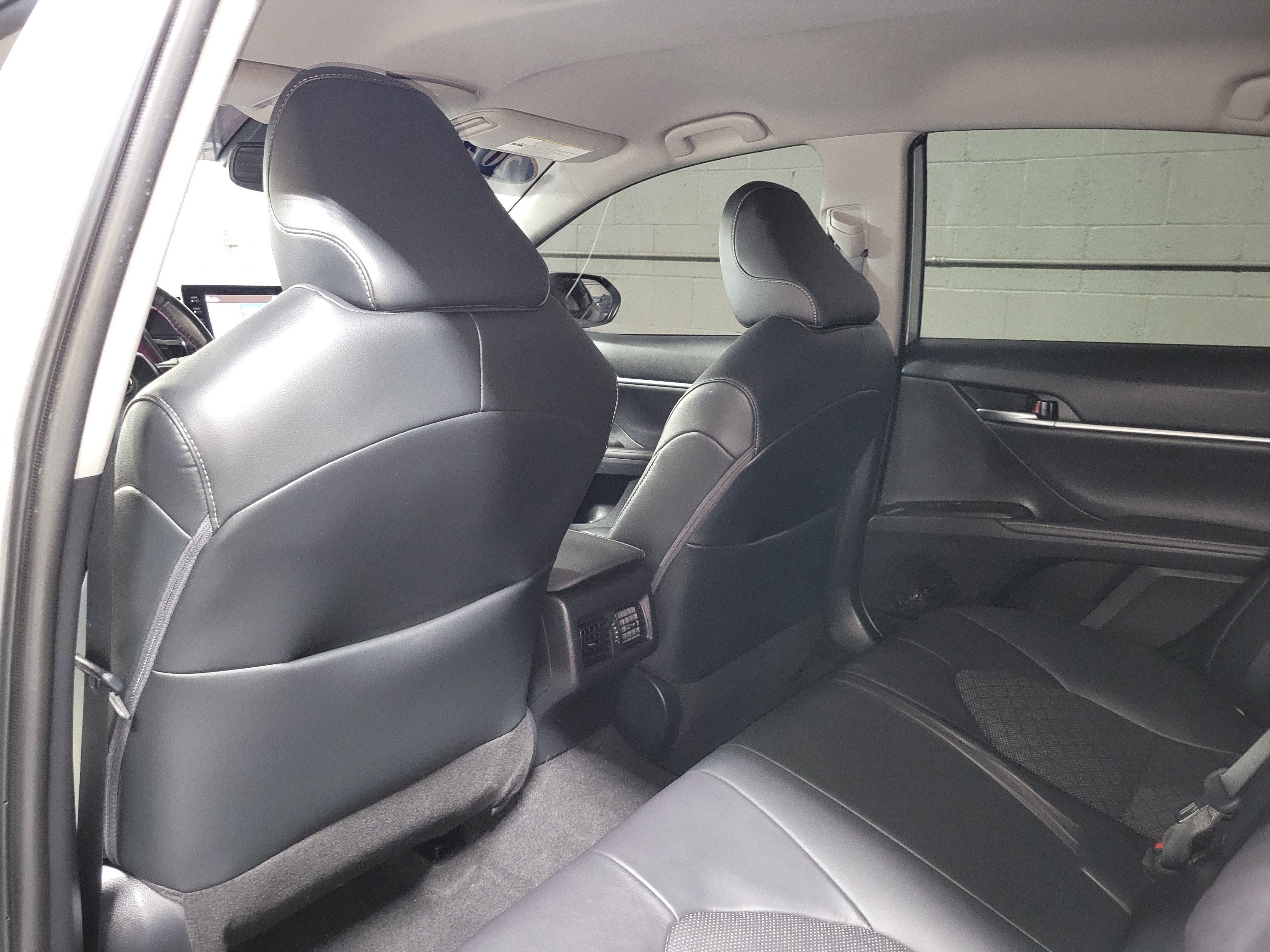 Used 2022 Toyota Camry XSE FWD image 15