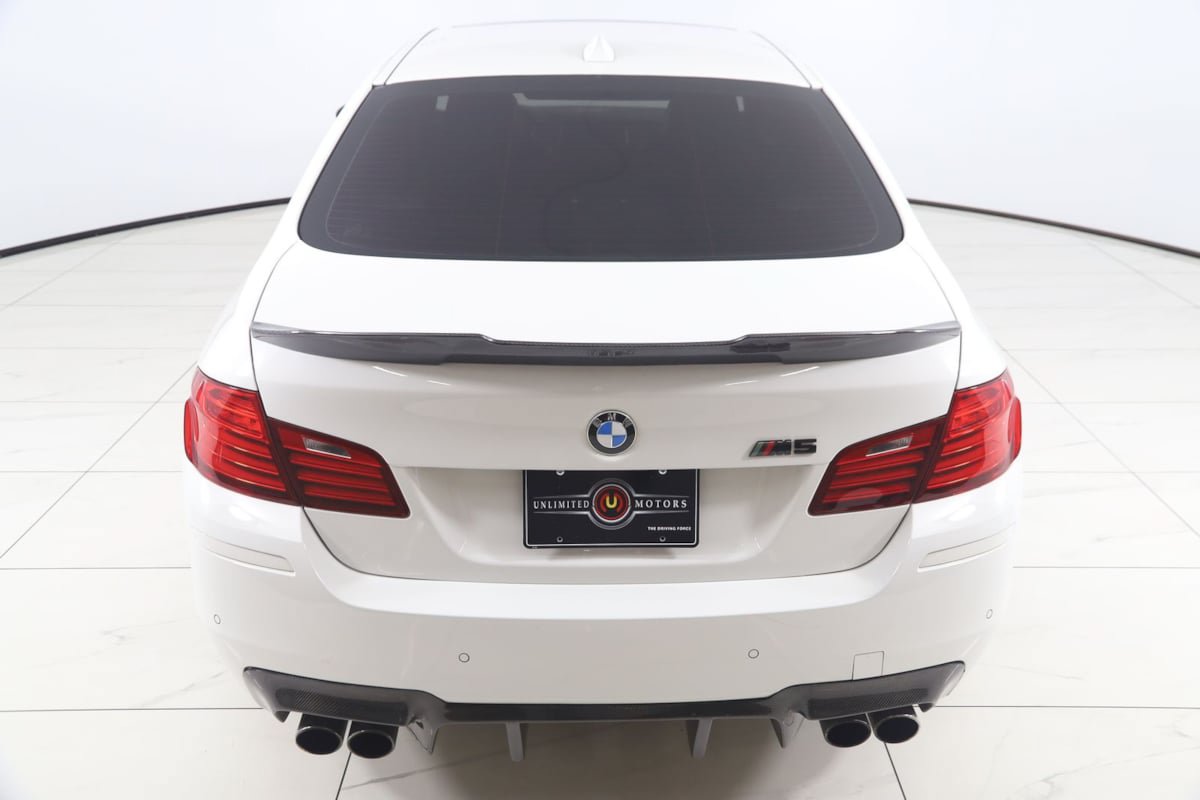 Used 2015 BMW M5 RWD image 49