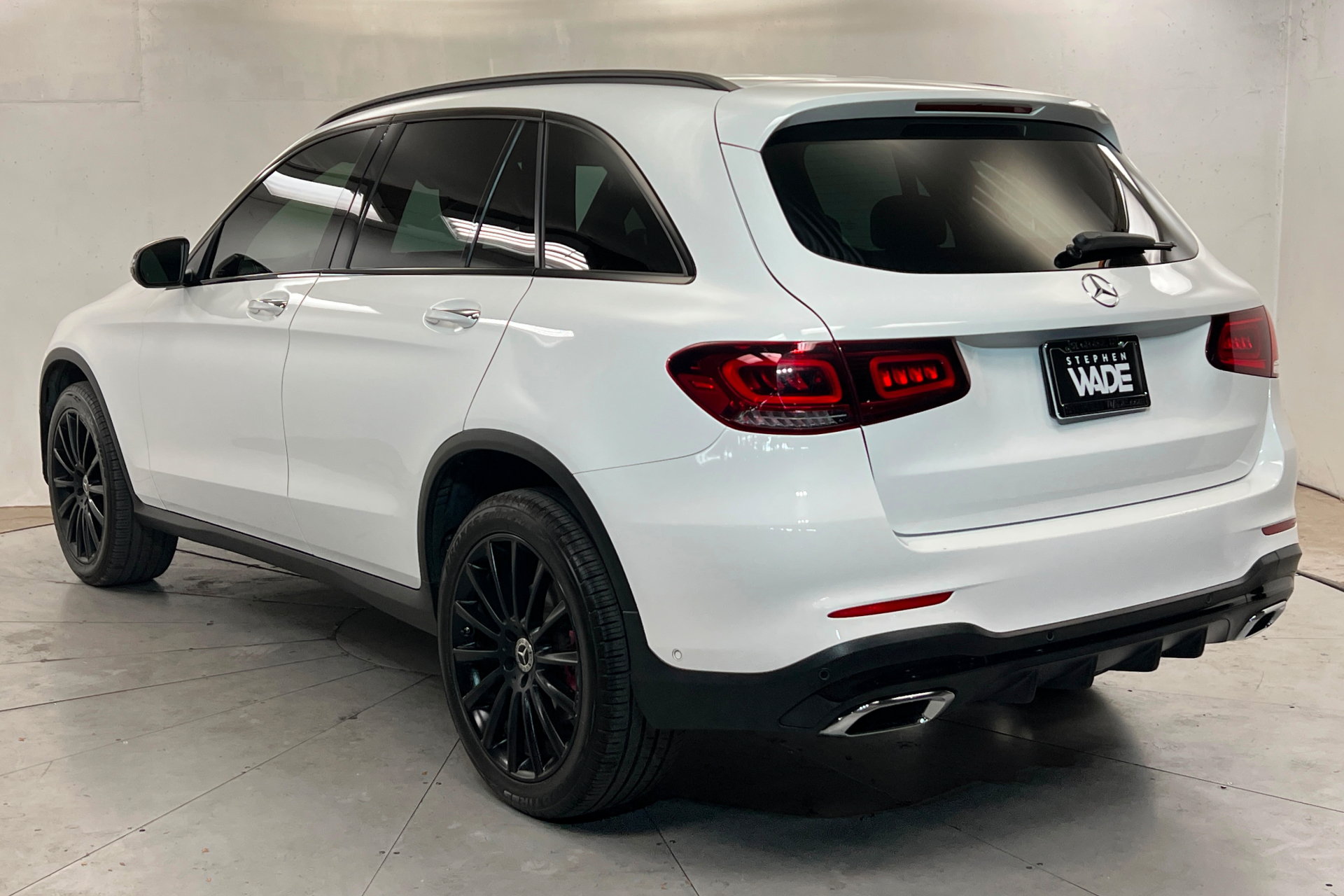Used 2021 Mercedes-Benz GLC 300 4MATIC image 3