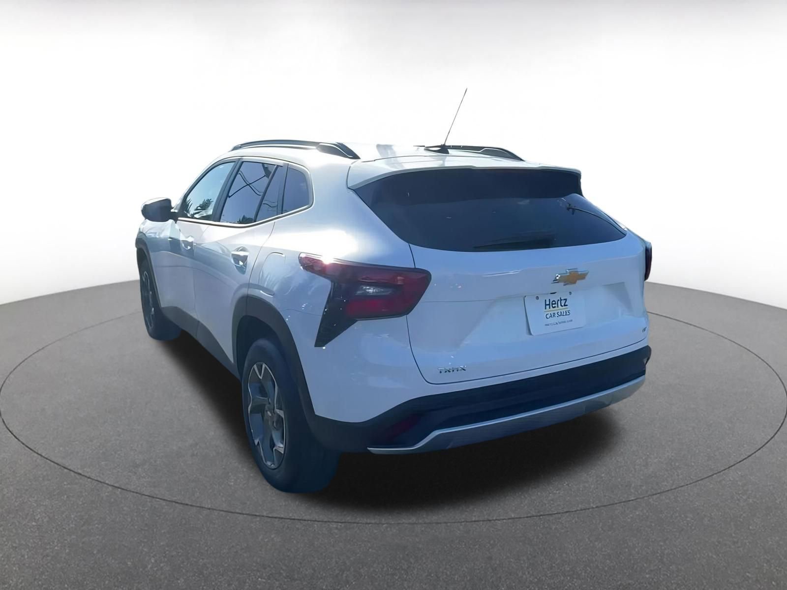 Used 2025 Chevrolet Trax LT image 11