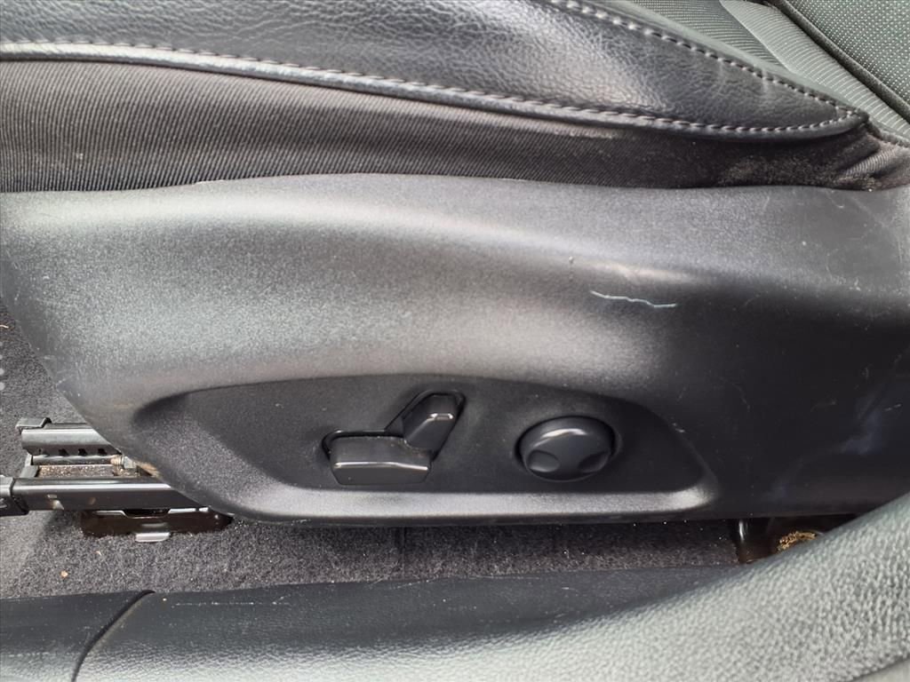 Used 2023 Jeep Compass Limited image 22