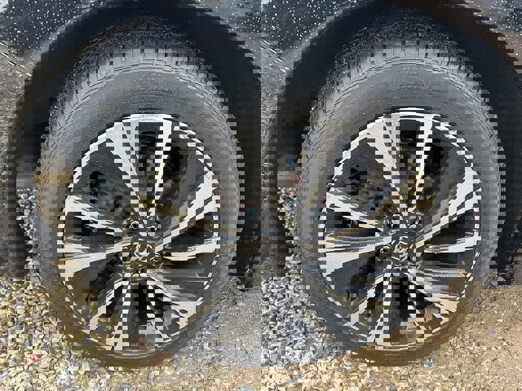 Used 2017 Honda Accord EX-L image 11