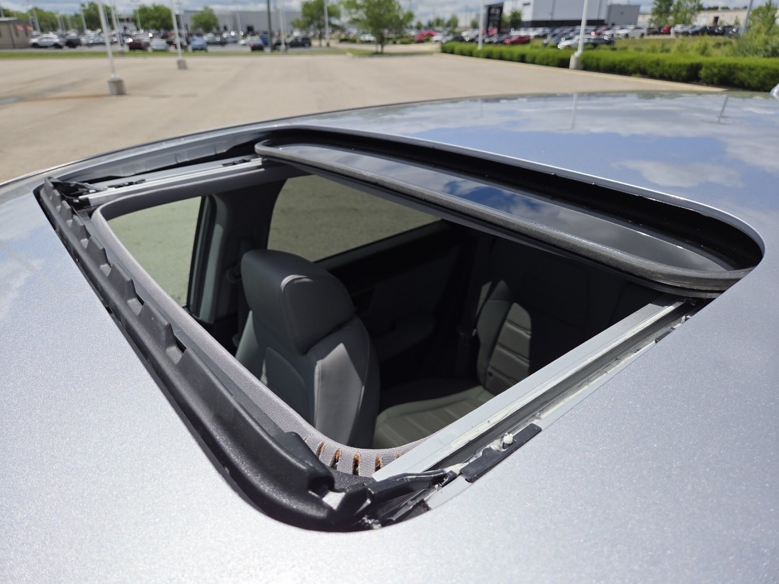 Used 2018 Honda CR-V EX-L image 3