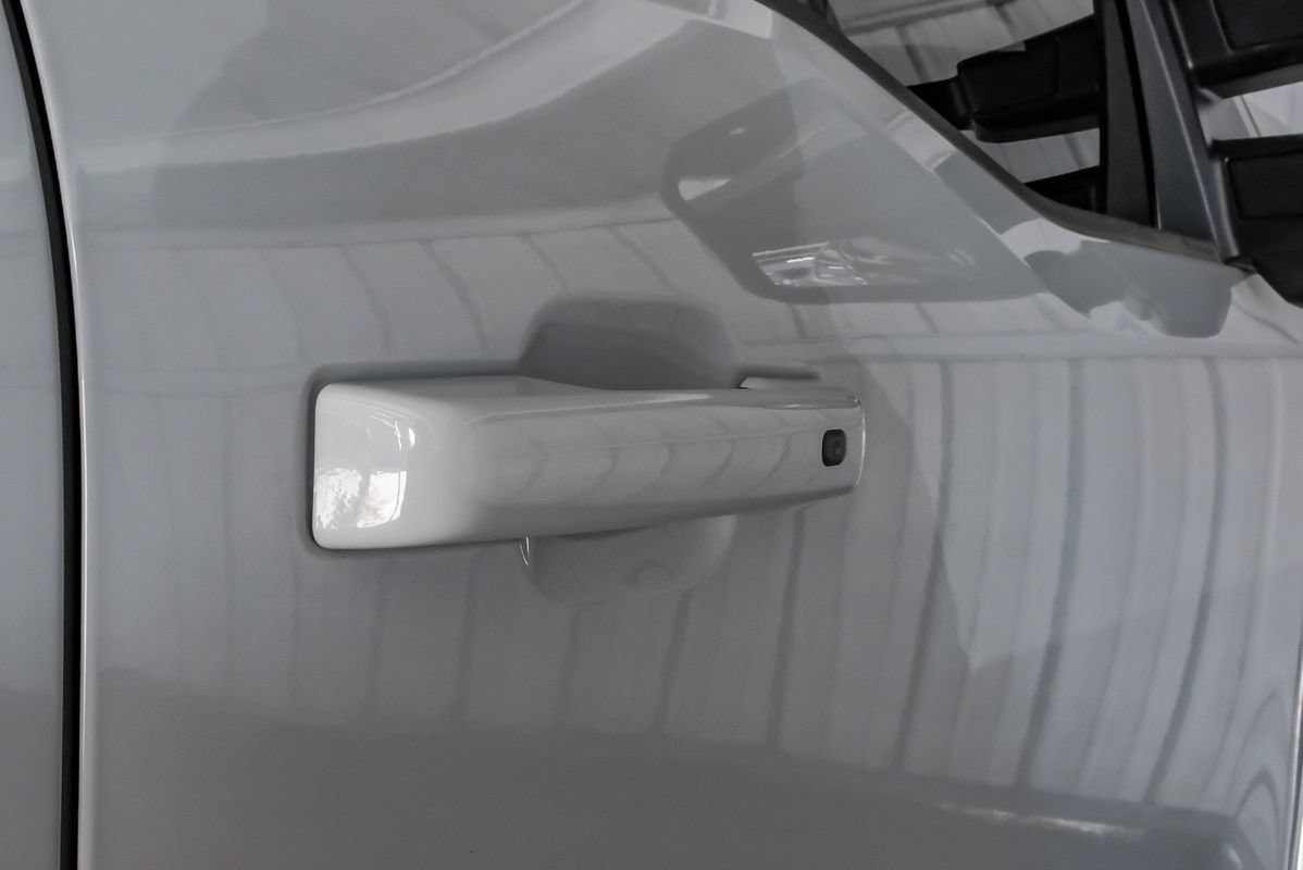 Used 2025 Ford F250 Lariat AWD/4WD image 43