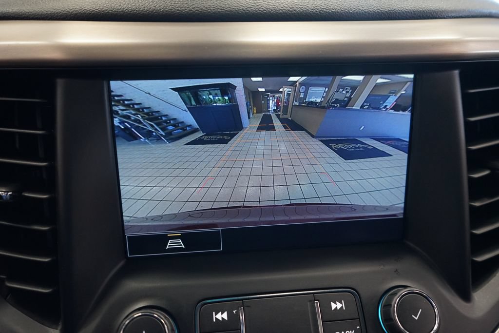Used 2022 GMC Acadia Denali AWD/4WD image 9